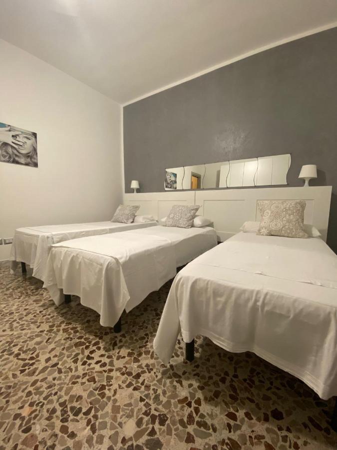 Alloggio Ugo Foscolo Monopoli Buitenkant foto
