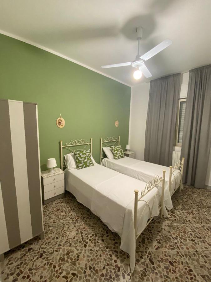 Alloggio Ugo Foscolo Monopoli Buitenkant foto